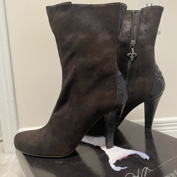 Original Real suede boots by Donald J Pliner - Picture 3 of 9